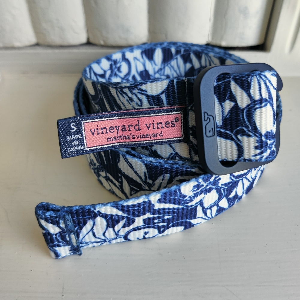 Vinyard Vines Floral Bottle Opener Belt